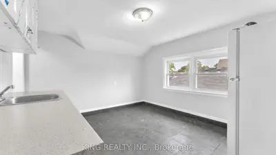 908 Trafalgar Street Upper, London East, On N5z 1g2