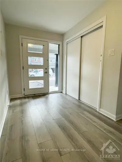 278 Elsie Macgill Walk, Kanata, On K2w 0l2