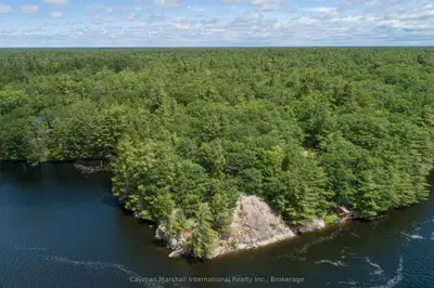1465 West Lionshead Road, Gravenhurst, On P0e 1n0