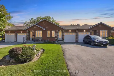 9 Kinsman Court S, Pelham, On L0s 1e3