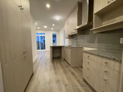 328 Stargrass Private, Barrhaven, On K2j 6r8