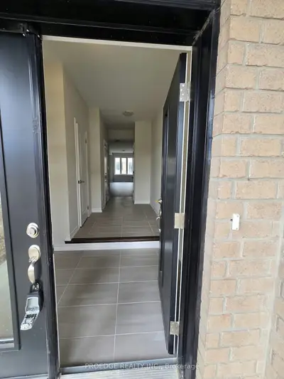 138 Periwinkle Crescent, Woodstock, On N4s 7w2