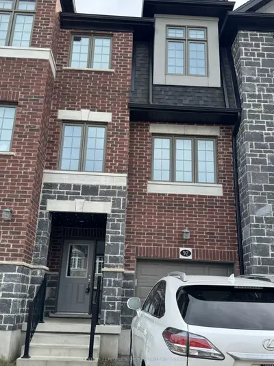 92 Monarch Woods Drive, Kitchener, On N2p 0k1