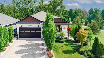 1 Creek Side Place, Lambton Shores, On N0m 1t0