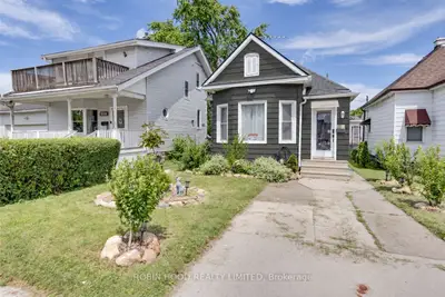 1108 Assumption Street, Windsor, On N9a 3c4