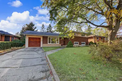 20 Pinecrest Avenue, Cambridge, On N1r 2y8