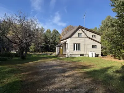 2631 Brunel Road, Huntsville, On P1h 2j3
