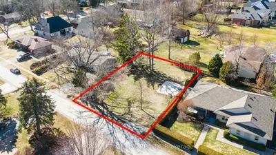 122 Flynn Street, Niagara-on-the-lake, On L0s 1j0
