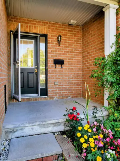 180 Claridge Drive, Barrhaven, On K2j 5g9
