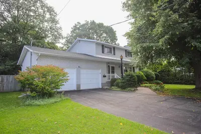 4 Silver Birch Drive, Sault Ste Marie, On P6a 5s1