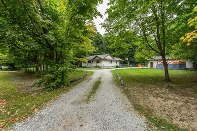 108 Mcqueen Road, Sault Ste Marie, On P6c 6e3