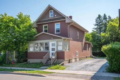 216 Goulais Avenue, Sault Ste Marie, On P6c 4z8