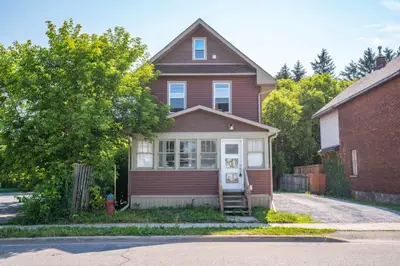 216 Goulais Avenue, Sault Ste Marie, On P6c 4z8