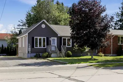 435 Chambers Avenue, Sault Ste Marie, On P6a 4w4