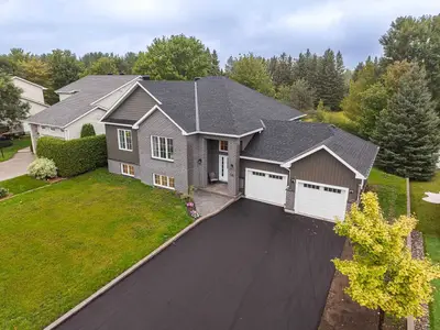 126 Queensgate Boulevard, Sault Ste Marie, On P6a 6y4