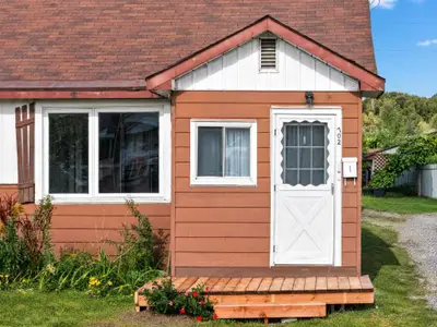 702 Lennox Avenue, Sault Ste Marie, On P6c 3p8