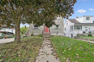 32 Jaffray Street, Cambridge, On N1r 3h9