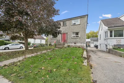 32 Jaffray Street, Cambridge, On N1r 3h9