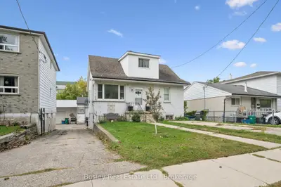 34 Jaffray Street, Cambridge, On N1r 3h9