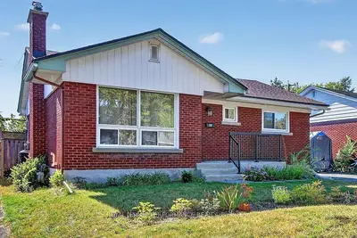 964 Connaught Avenue, Britannia Heights - Queensway Terrace N And Area, On K2b 5m9