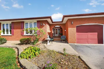 28 Glenpark Court, Welland, On L3c 6j9