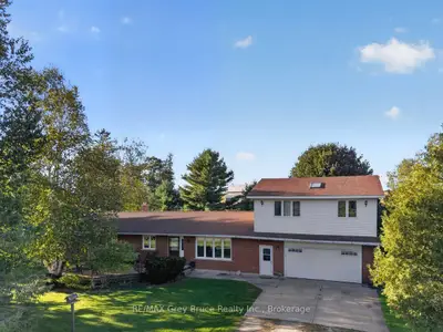 162073 A Line, Georgian Bluffs, On N4k 5n7