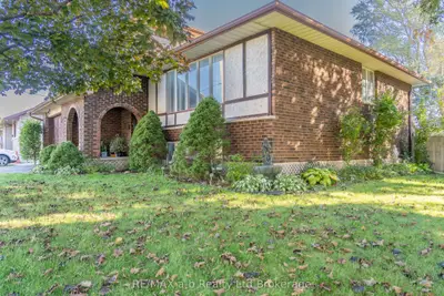 2 Cranberry Road, Tillsonburg, On N4g 4y9