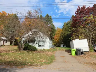 30 Melville Road, Sault Ste Marie, On P6a 5j3
