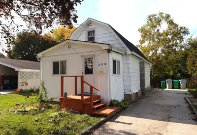 208 Hincks Street, Goderich, On N7a 3c8