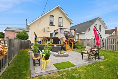 61 Lindsay Street N, Kawartha Lakes, On K9v 1t6