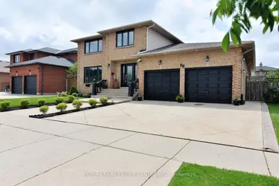 43 Regalview Drive, Hamilton, On L8g 4y7