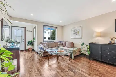 148 CARILLON Street, Vanier and Kingsview Park, ON K1L 5Y2
