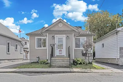 148 CARILLON Street, Vanier and Kingsview Park, ON K1L 5Y2