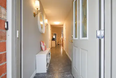 43 Capulet Walk 51, London North, On N6h 5v5