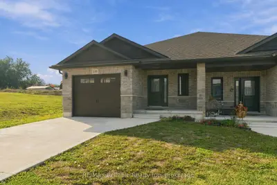 236 BEECH Street, Central Huron, ON N0M 1L0