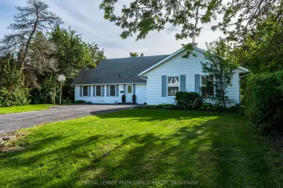 34 Cambridge Crescent, Loyalist, On K7n 1r3