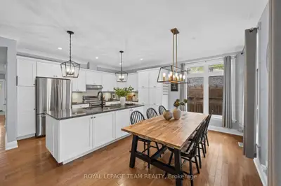 77 Juanita Avenue, Carp - Huntley Ward, On K0a 1l0