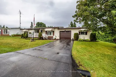 16 Vista Drive, Kawartha Lakes, On K9v 0h7