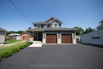 166 King Street, Brant, On N0e 1a0