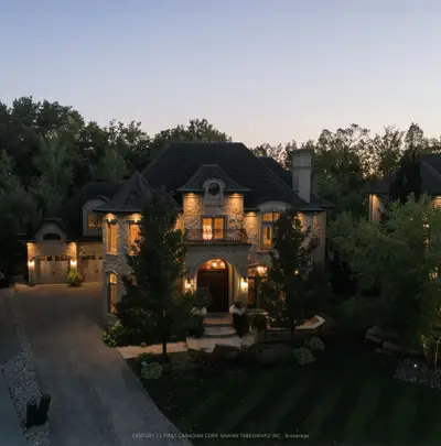2425 Waterside Close, London North, On N6g 0m1
