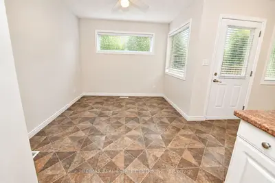 23 Howe Drive 8, Kitchener, On N2e 1j3