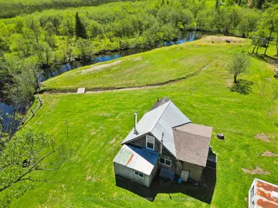 68 Rowanwood Road, Huntsville, On P0b 1m0