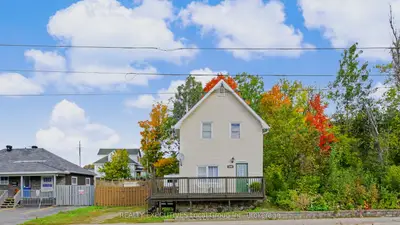 1230 CASSELLS Street, North Bay, ON P1B 4B7