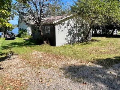 768 Forest Park Road, Laurentian Valley, On K8a 6w2
