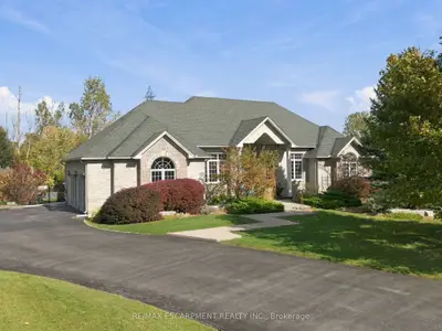 14 Gavin Drive, Hamilton, On L8b 0z2