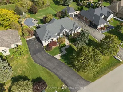 14 Gavin Drive, Hamilton, On L8b 0z2
