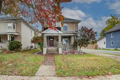 14 Pacific Avenue, Perth East, On N0k 1m0