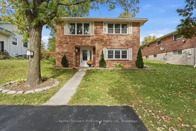 192 St. Lawrence Street W, Centre Hastings, On K0k 2k0