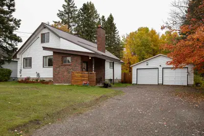 1426 Peoples Road, Sault Ste Marie, On P6c 3w8