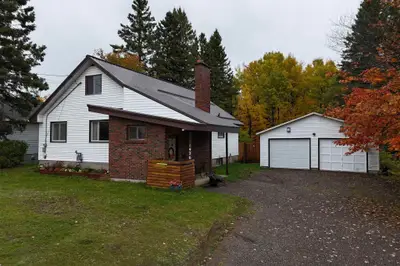 1426 Peoples Road, Sault Ste Marie, On P6c 3w8